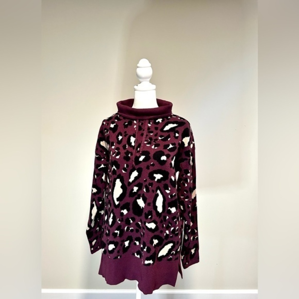 LOU & GREY LEOPARD PRINT DRAWSTRING NECK SWEATER